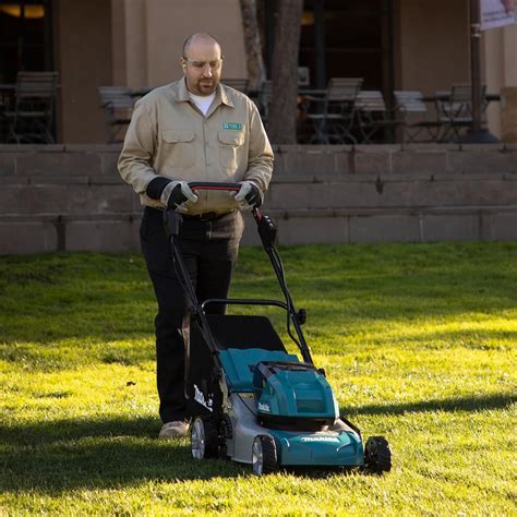 Makita U.S.A. | Press Releases: 2019 MAKITA RELEASES NEW CORDLESS LAWN MOWER