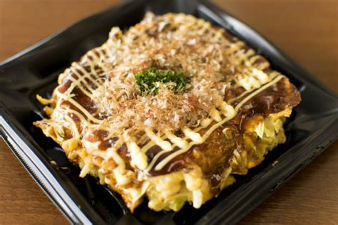 The Best 10 Okonomiyaki Restaurants You Must Eat in Shinsaibashi, Osaka | SeeingJapan