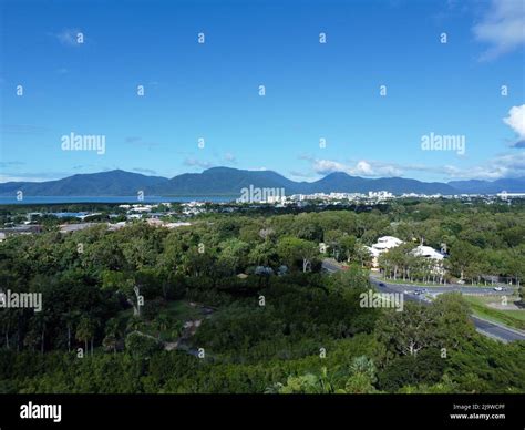 Aerial view of Cairns botanical gardens, city and mountains in Queensland Stock Photo - Alamy