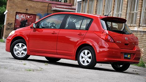 2009 Nissan Versa Hatchback 1.8 SL Review