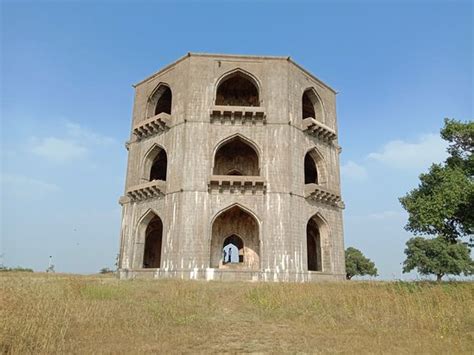 Salabat Khan's Tomb, Ahmednagar - Tripadvisor