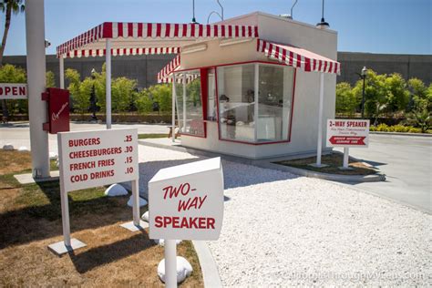 Original In-N-Out in Baldwin Park: Replica of the First Store ...