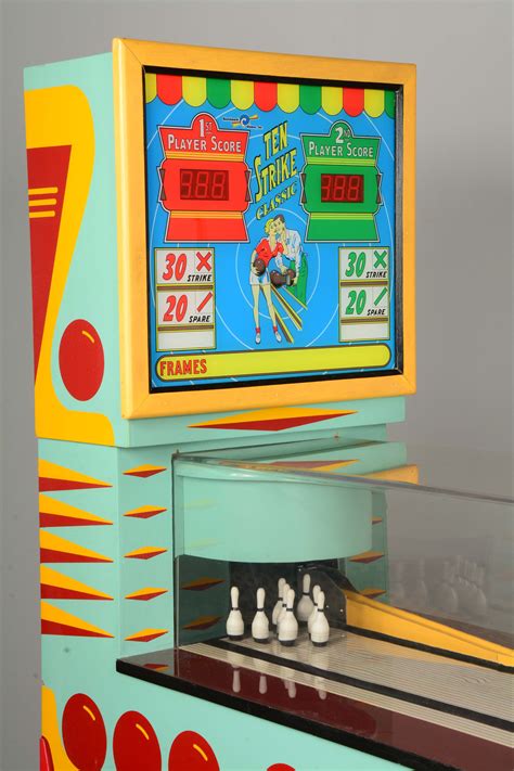 Lot Detail - 25¢ Benchmark Games Ten Strike Bowling Arcade Game.