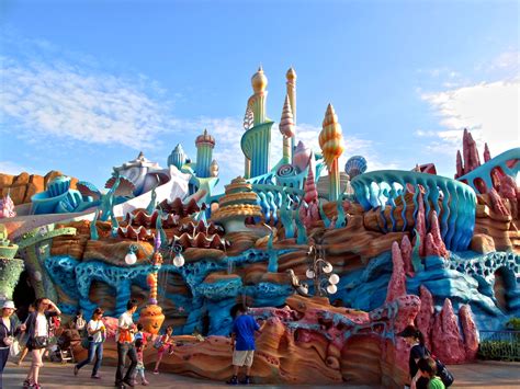 File:Tokyo DisneySea Mermaid Lagoon Exterior 20130607.jpg - Wikimedia ...