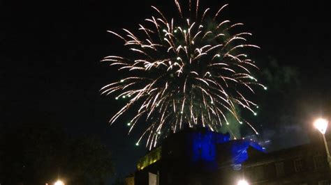 Royal Edinburgh Military Tattoo Fireworks 9th August 2017 - YouTube