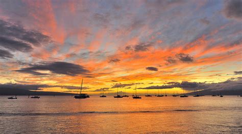 Lahaina Maui Sunset Photograph by Glen Thuncher - Fine Art America