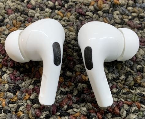 Apple Airpods Pro A2190 with Magsafe Charging Case 1st Gen White Very ...