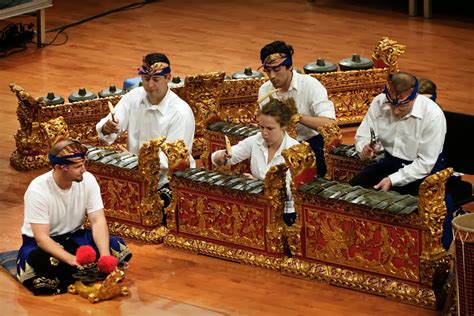 Gamelan Bali ~ Kesenian Indonesia,Melestarikan Budaya Indonesia