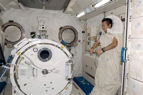 Sleepless in Space: Therapy Helps Astronauts Snooze | Space