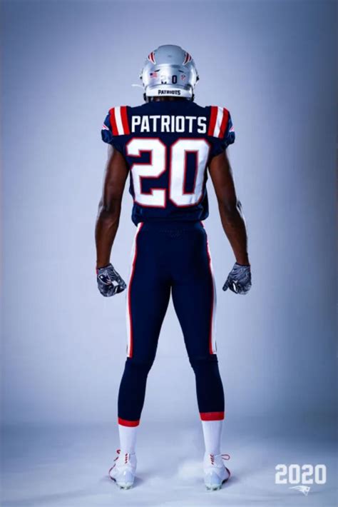 New England Patriots Unveil New Uniforms (PICS)