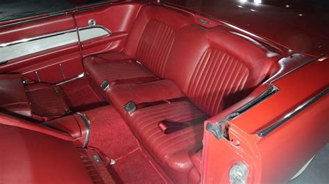 1962 Ford Thunderbird Classic Car - The Vault MS