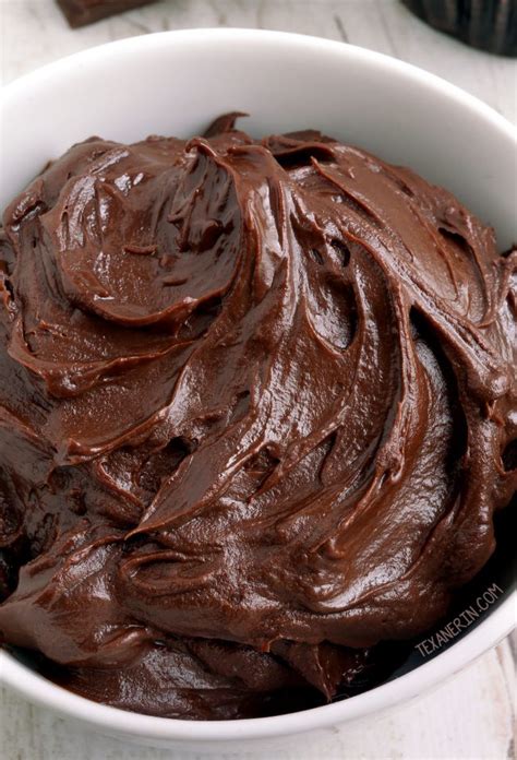 Paleo Vegan Chocolate Fudge Frosting (dairy-free, gluten-free) - Texanerin Baking