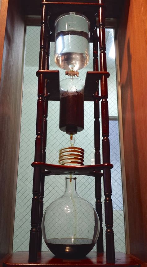 祖師谷大蔵「それいゆ」の水出しコーヒー抽出器- Cold brew coffee device | それいゆのおかみさん… | Flickr