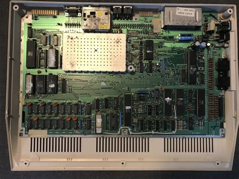 Commodore 128 motherboard - Dreamcast.nu