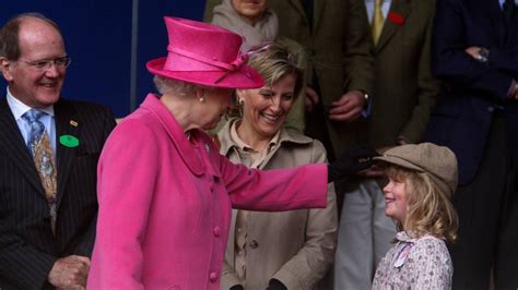 Lady Louise Windsor's unique relationship with the Queen revealed by ...