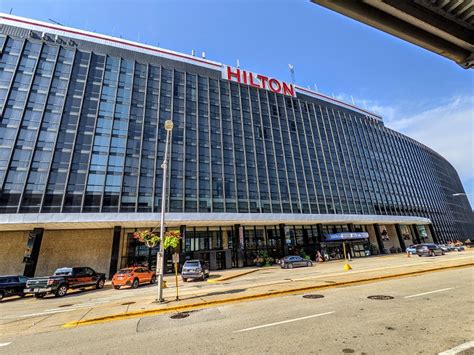 Hotel Review: Hilton Chicago O'Hare Airport, IL - No Home Just Roam