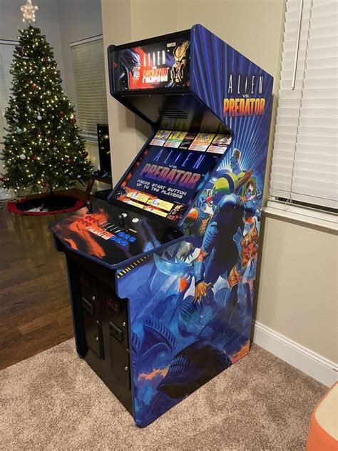 I built a custom Alien vs. Predator cabinet : r/predator