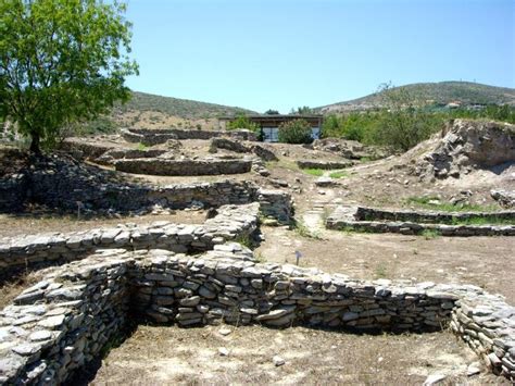 The Neolithic Cultures of Thessaly, Crete, and the Cyclades