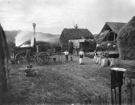 Winn's threshing machine; circa 1890; T 180685/3 on eHive