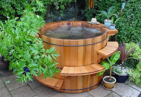 Wood Hot Tubs and Barrel Hot Tubs | Forest Lumber & Cooperage