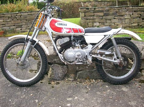 YAMAHA TY80 TRIALS BIKE CLASSIC SCHOOLBOY TRIALS BIKE