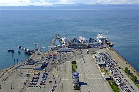 Tsawwassen Ferry Terminal in Vancouver, BC, Canada - ferry Reviews ...