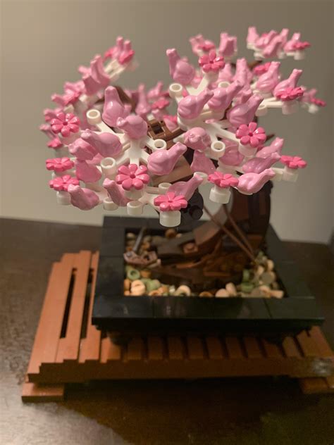 My lego bonsai tree uses pink frogs as flowers. : r/frogs