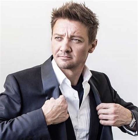 Jeremy Renner - Bio, Movies, Net Worth, Affair, Wife, Married ...