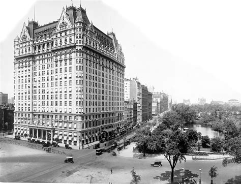 Plaza Hotel and 59th Street in Manhattan - 1910