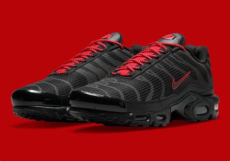 Nike Air Max Plus Black/Red Is Simultaneously Bold and Subtle