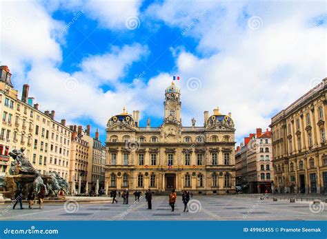 Lyon City Hall, Lyon, France Editorial Image - Image of fountain, church: 49965455