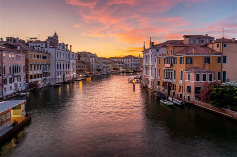 Ponte Dell' Accademia, Venice, Italy