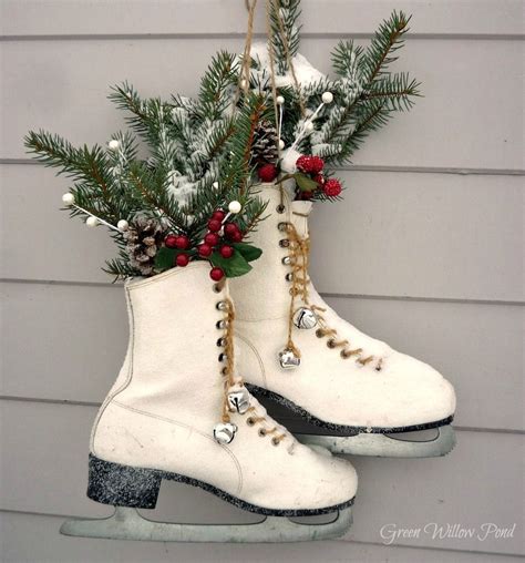 20++ Ice Skate Christmas Decoration - HOMYHOMEE