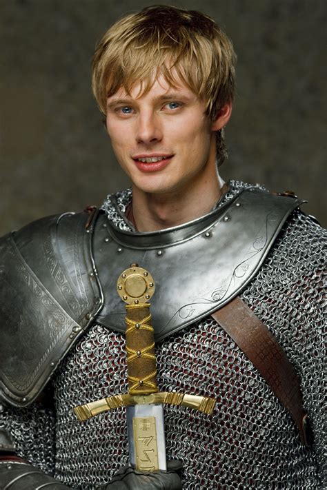 Merlin S2 Bradley James as "Arthur" | Bradley james, Merlin and arthur ...