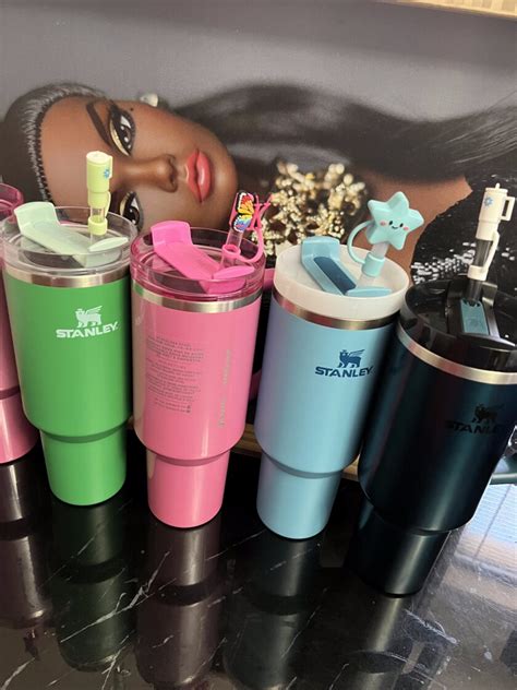 Here’s how this Chicago woman snagged a Starbucks, Stanley winter pink ...