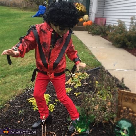 Michael Jackson - Thriller Costume | No-Sew DIY Costumes - Photo 2/5