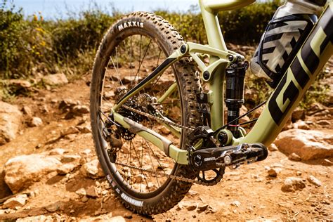 Meet the Stance: Giant's Affordable Big-Wheel Trail Bike - Pinkbike