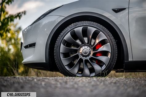 Tesla Model Y Performance: the sportier variant! - Review