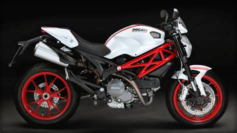 DUCATI Monster S2R (2015-2016) Specs, Performance & Photos - autoevolution