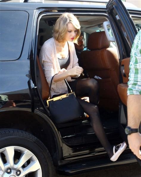 Taylor Swift Prefers a Comfortable Toyota Sequoia - autoevolution