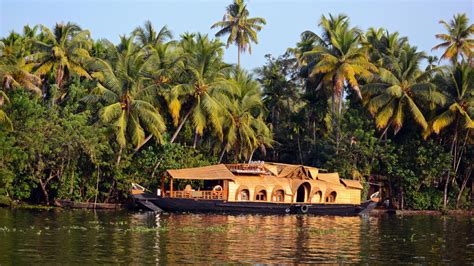 Kerala Backwaters & Beaches Tour - 10 Nights & 11 Days