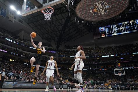 Clark, Iowa end perfect South Carolina season in Final Four - ABC Columbia