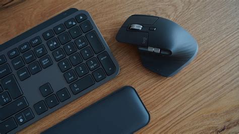 Logitech MX Master 3 and MX Keys Plus - Advanced Mouse and Keyboard - YouTube