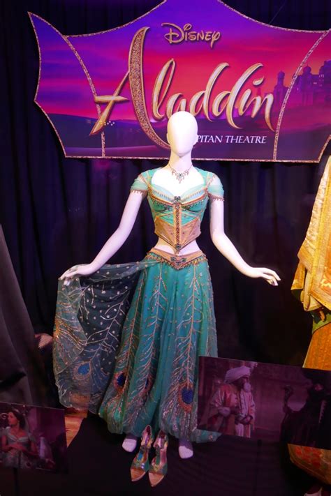 Hollywood Movie Costumes and Props: Naomi Scott's Princess Jasmine ...