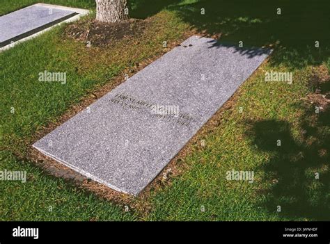 Ernest hemingway grave hi-res stock photography and images - Alamy