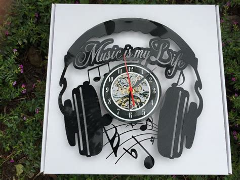 Vinyl Record Wall Clock - Artistic Pod