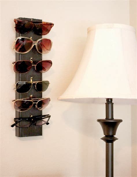 Tattered to Taylored: DIY - Sunglasses Stick | Sunglasses storage diy ...