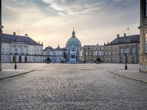 Amalienborg Palace | The Definitive Guide for seniors - Odyssey Traveller