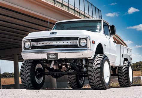 THE FOREMAN | 1970 Chevy C10 - Street Trucks