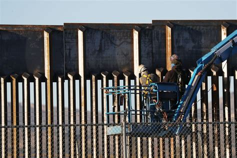 Trump’s tweets boasting about border wall construction, explained - Vox